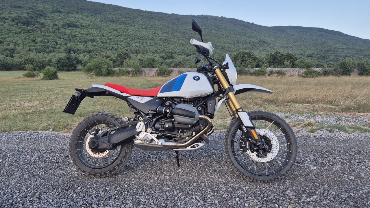 Prvenstveno za teren, opcijsko za asfalt