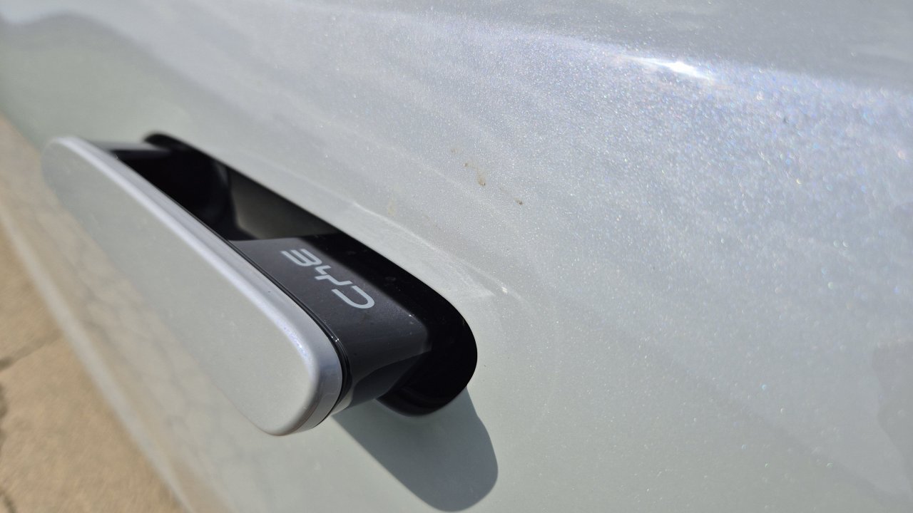 Po večernem dogodku zdaj še prvi stik z avtomobili