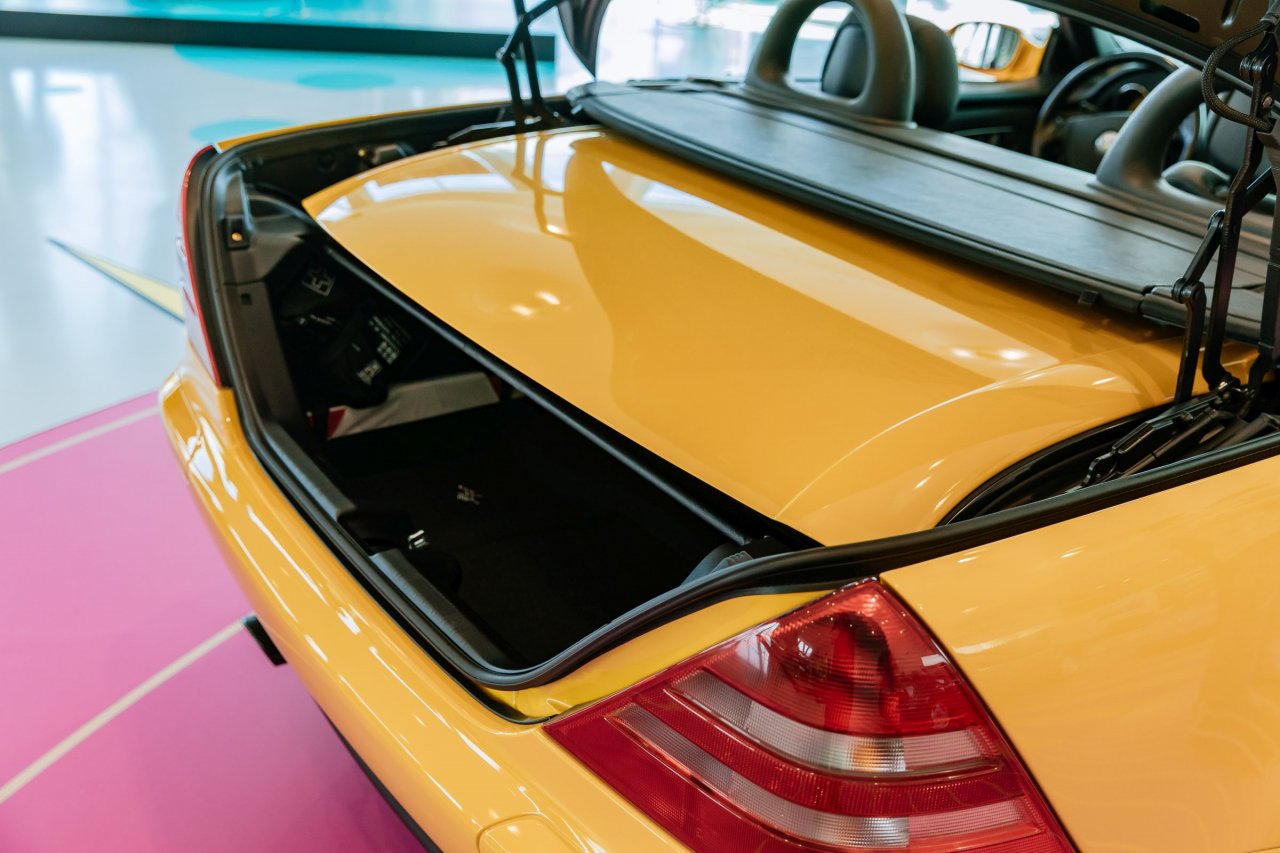 Mali zvezdni roadster SLK praznuje 30 let